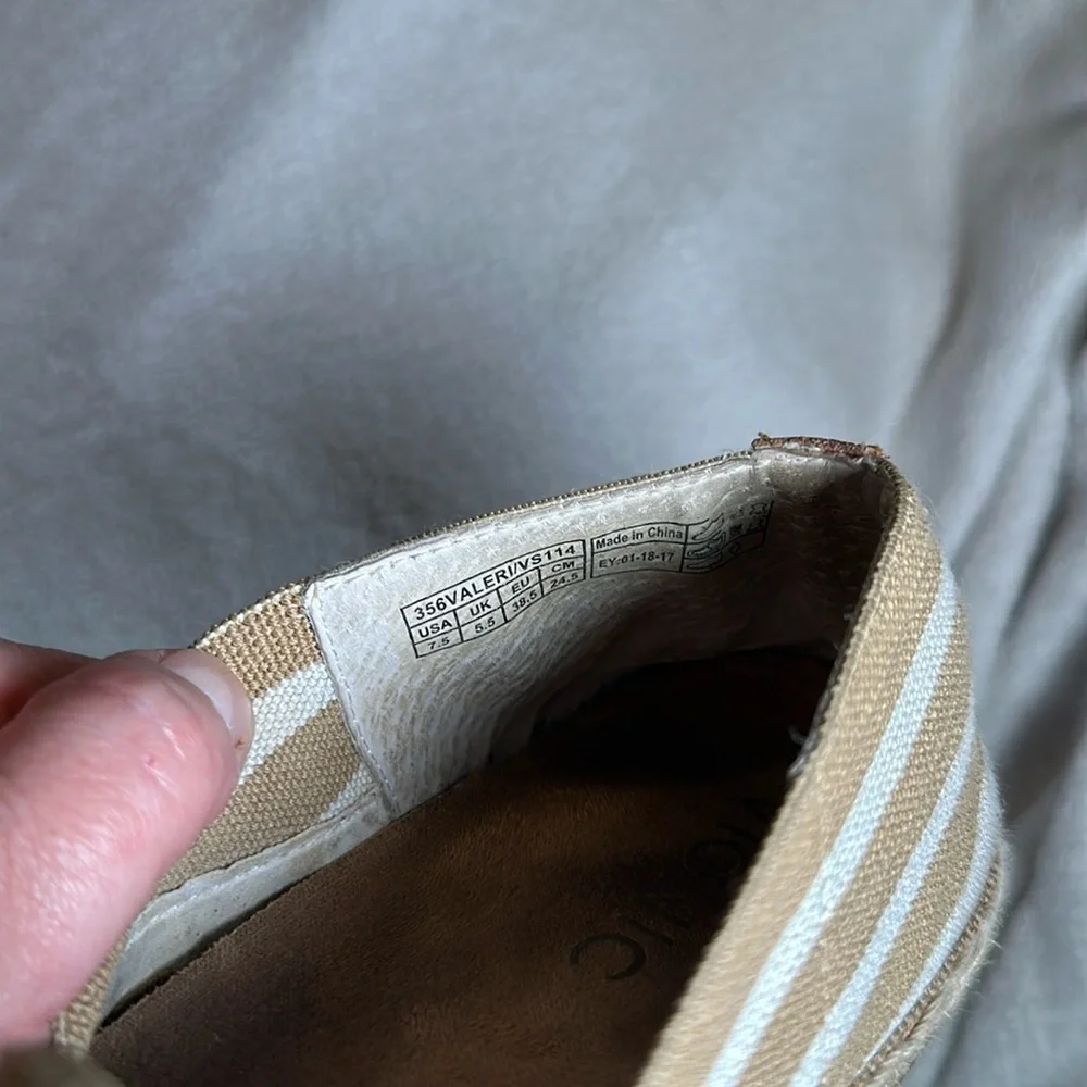 Vionic Valeri Slip On Sand Stripe Tan Espadrille Flats Size 7.5